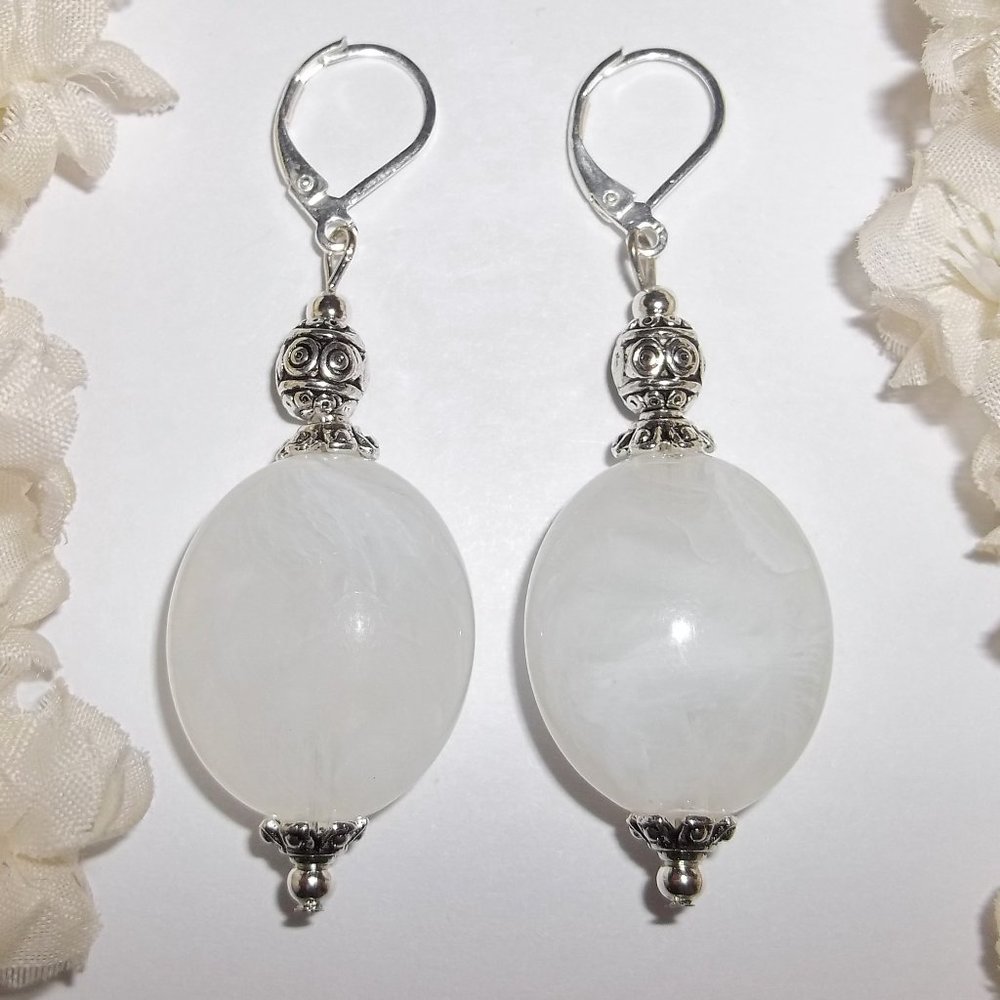 Big White Statement Earring Dangle & Drop NWT 5204
